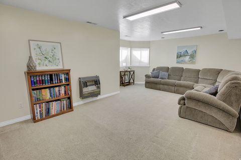 Tiny photo for 1316 S 150 E, Kaysville, UT 84037 (MLS # 2148092)