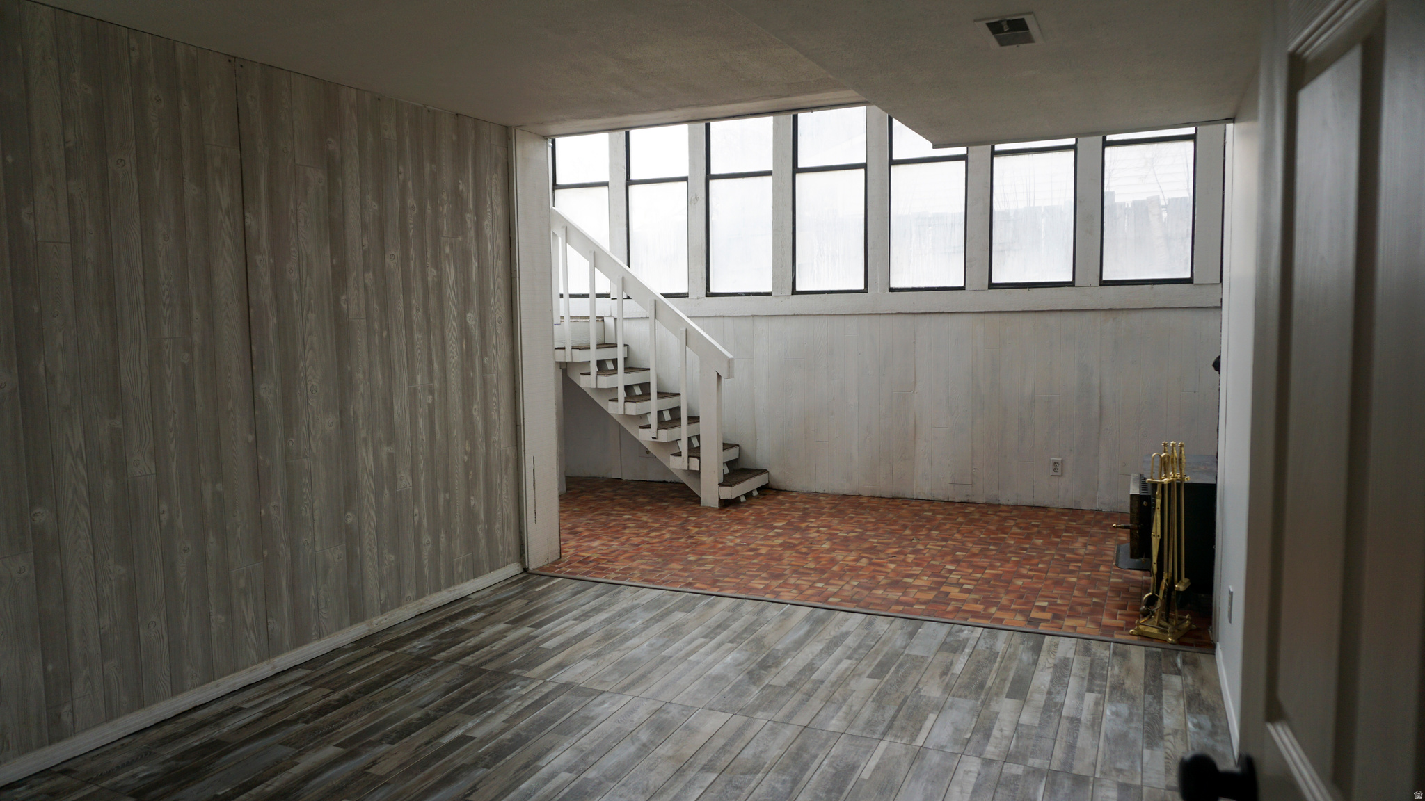 KIMBERLY CREST - Residential