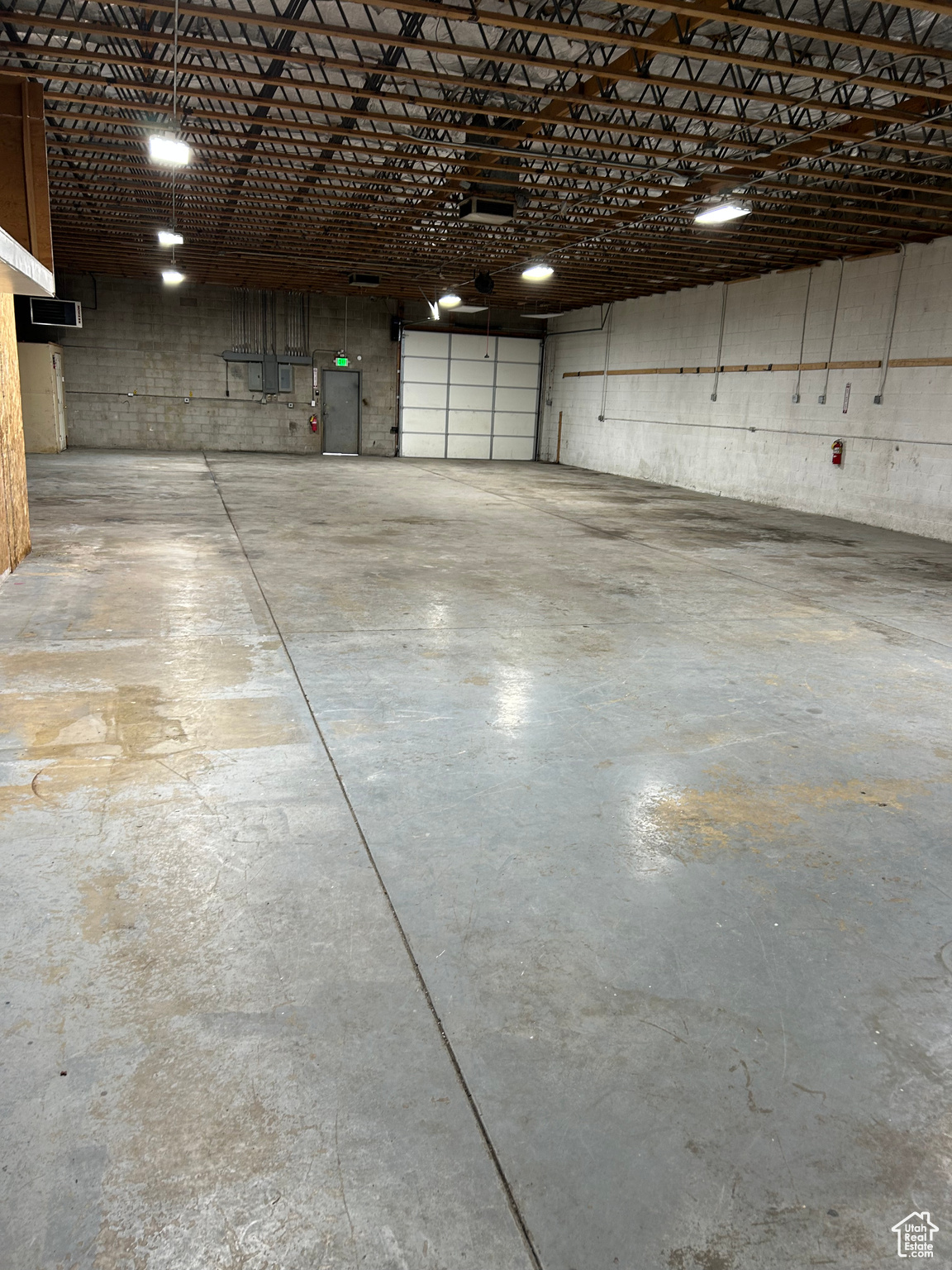 WEST TEMPLE - Commercial Sale