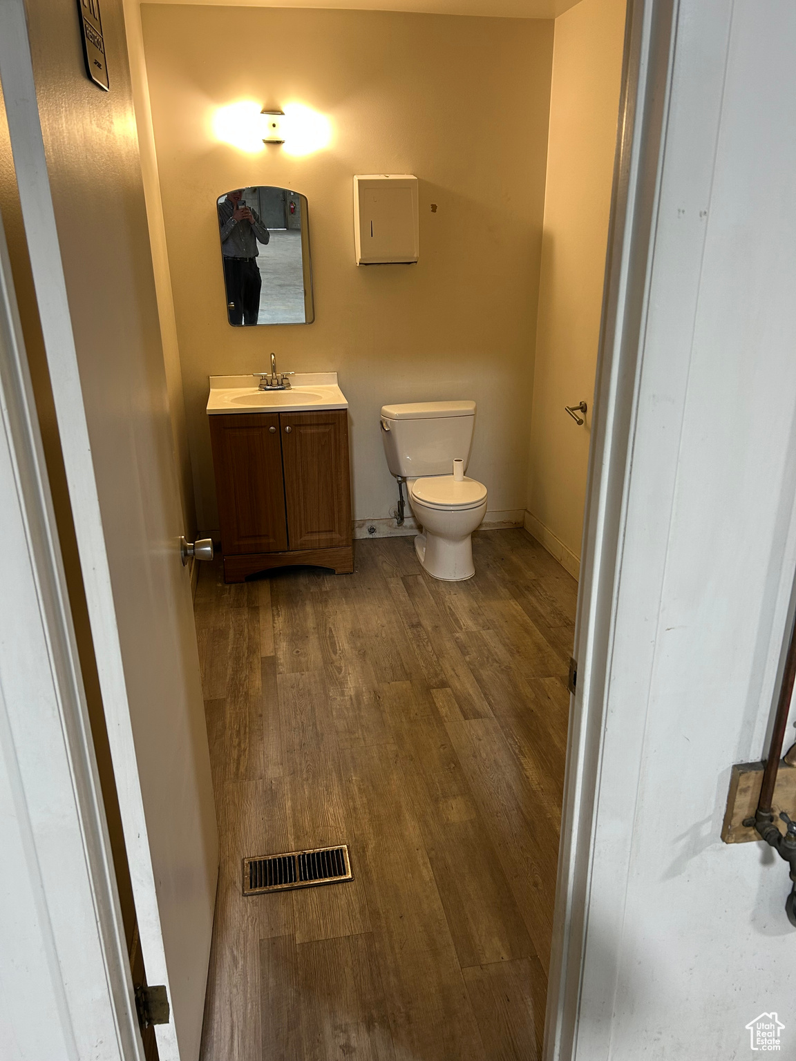 WEST TEMPLE - Commercial Sale