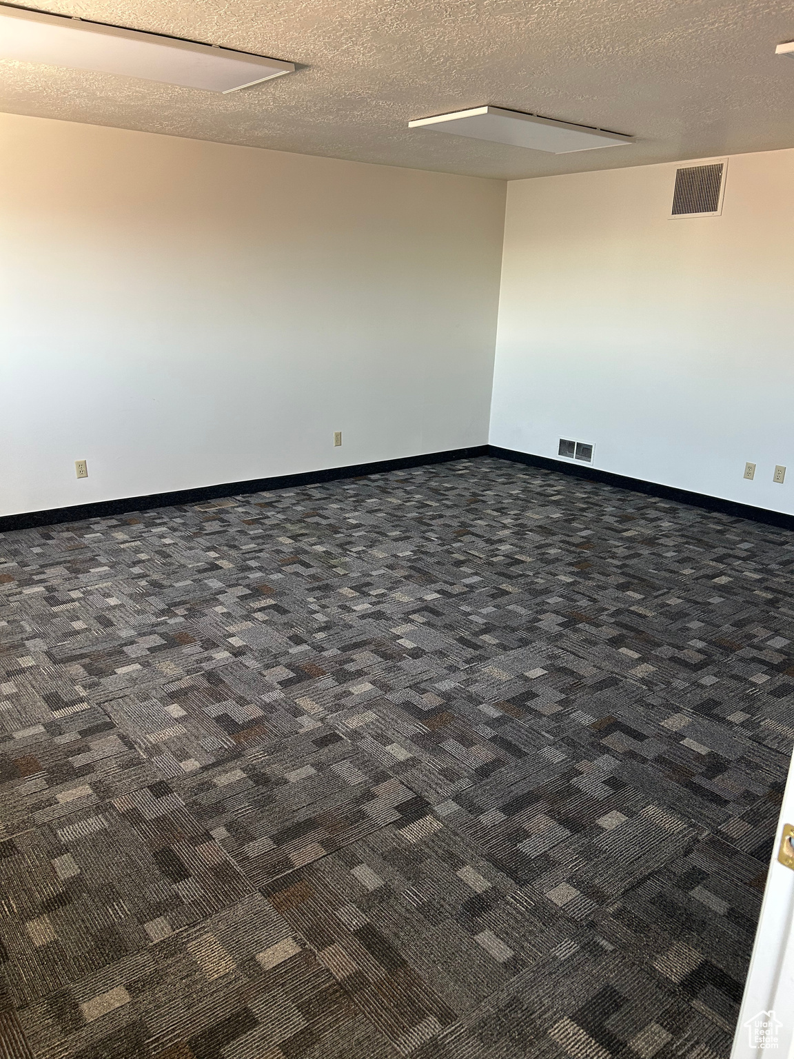 WEST TEMPLE - Commercial Sale