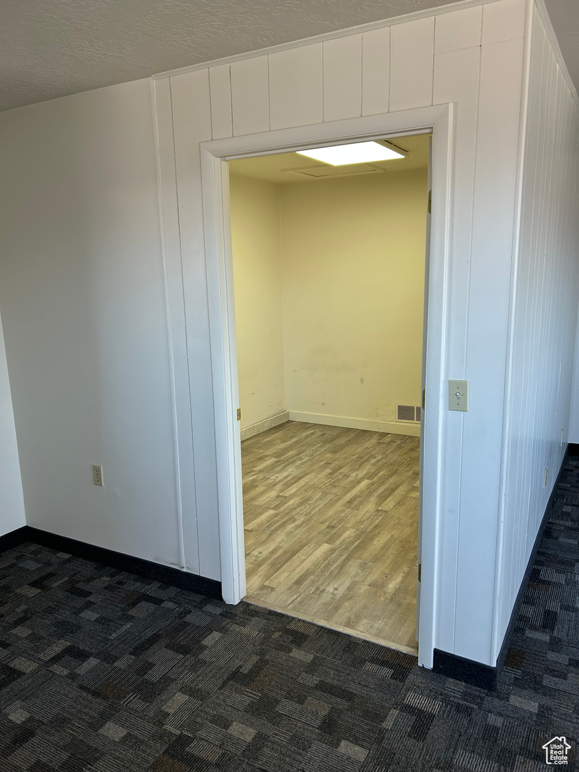 WEST TEMPLE - Commercial Sale