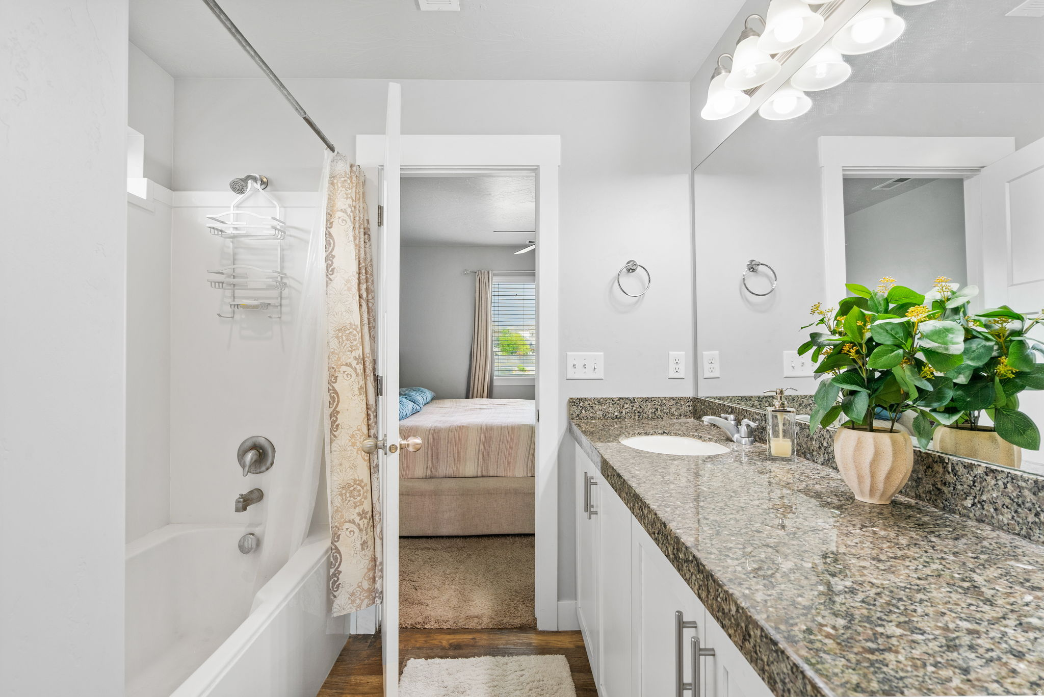 SILVERLAKE - Residential