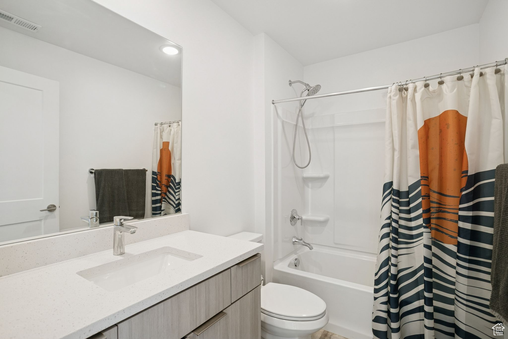 DAYBREAK VILLAGE 8 PLAT 9 - Residential