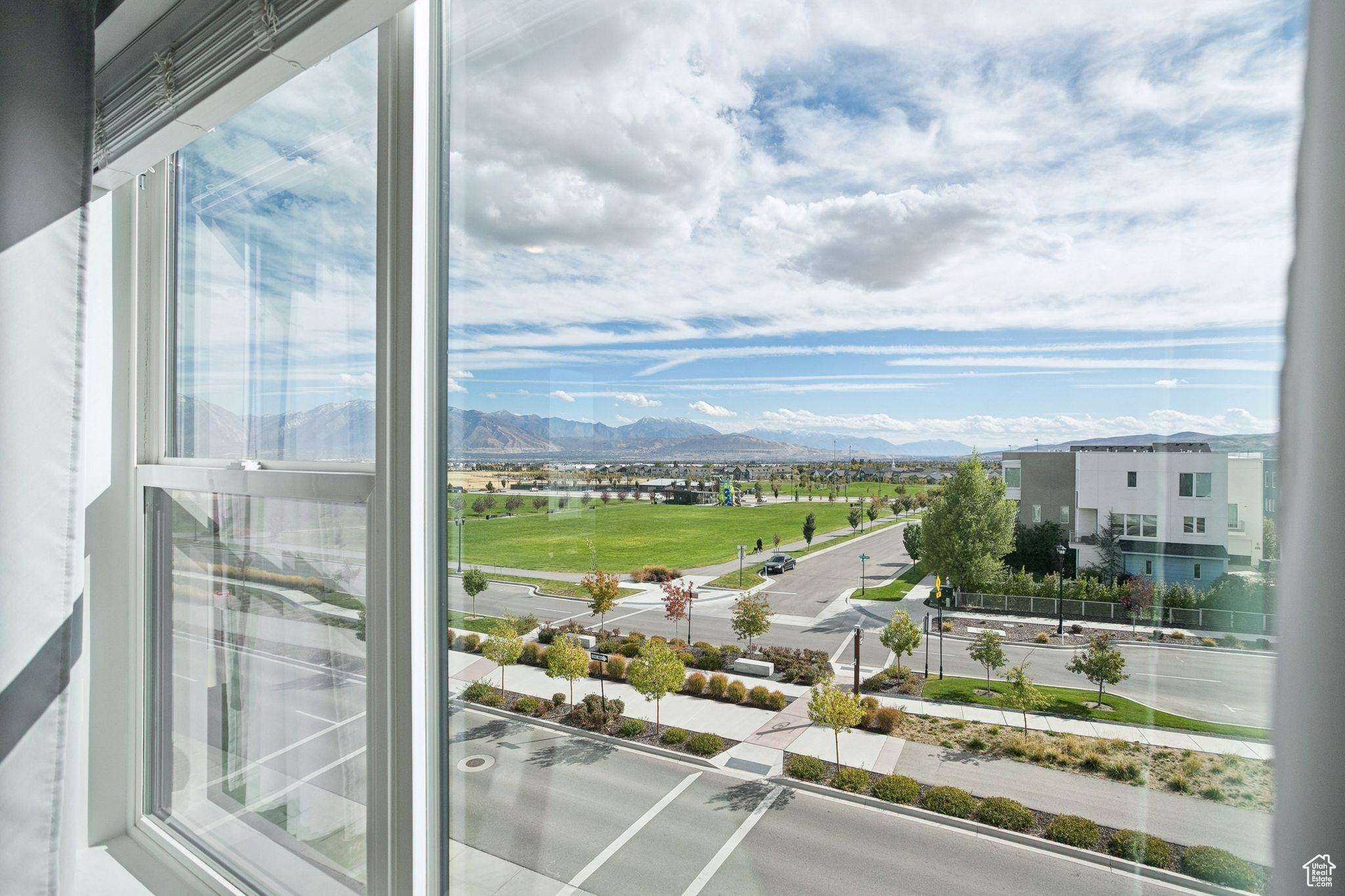 DAYBREAK VILLAGE 8 PLAT 9 - Residential