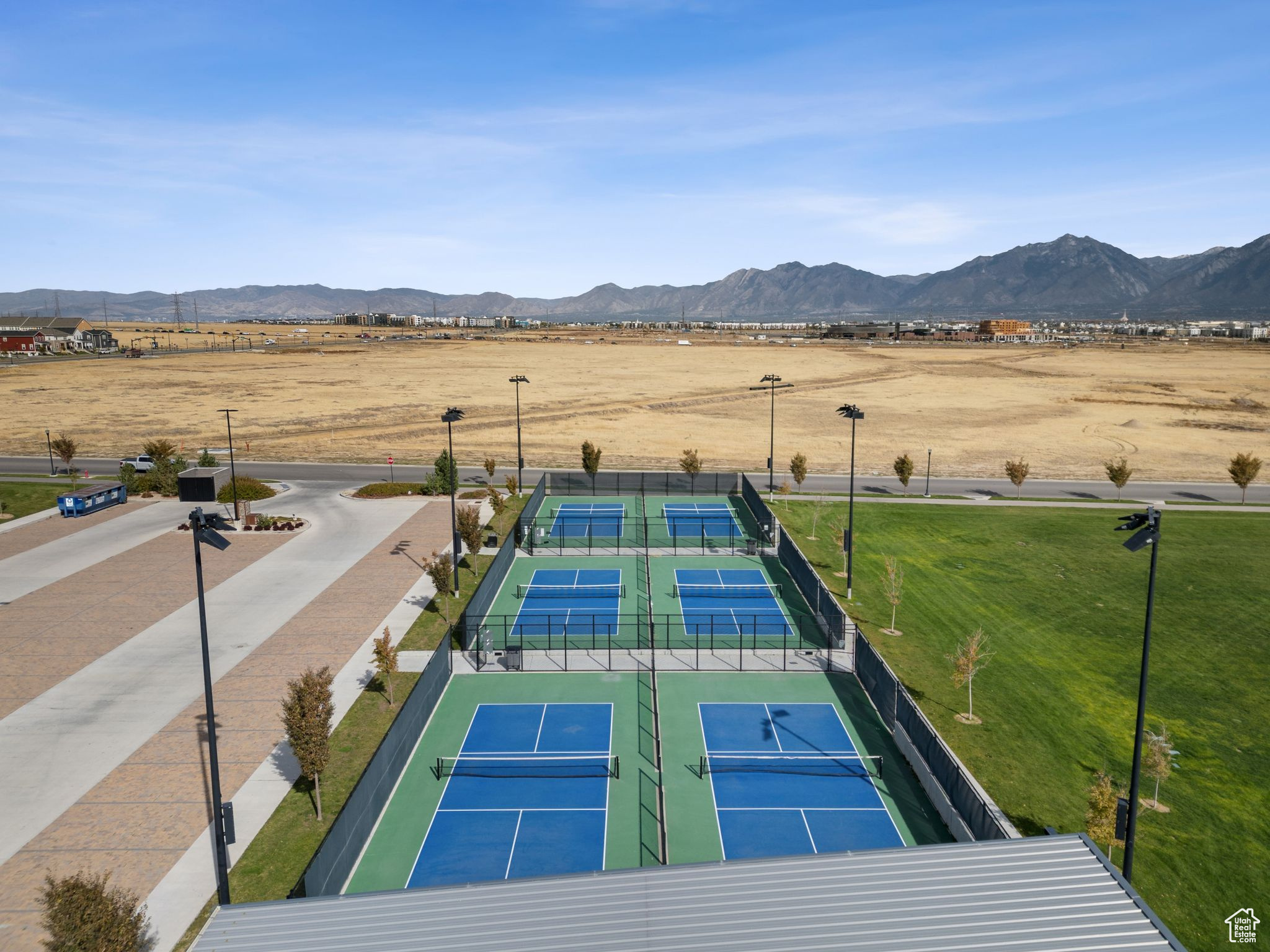 DAYBREAK VILLAGE 8 PLAT 9 - Residential