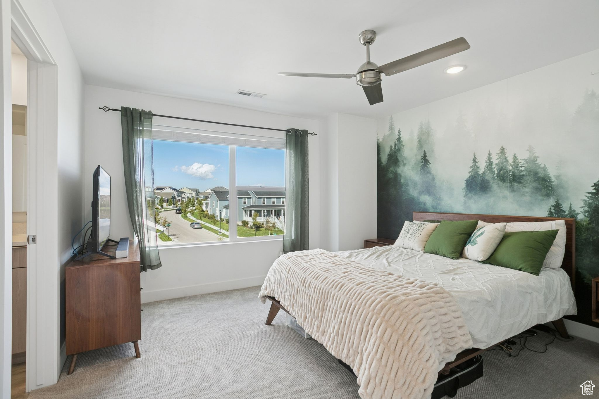 DAYBREAK VILLAGE 8 PLAT 9 - Residential