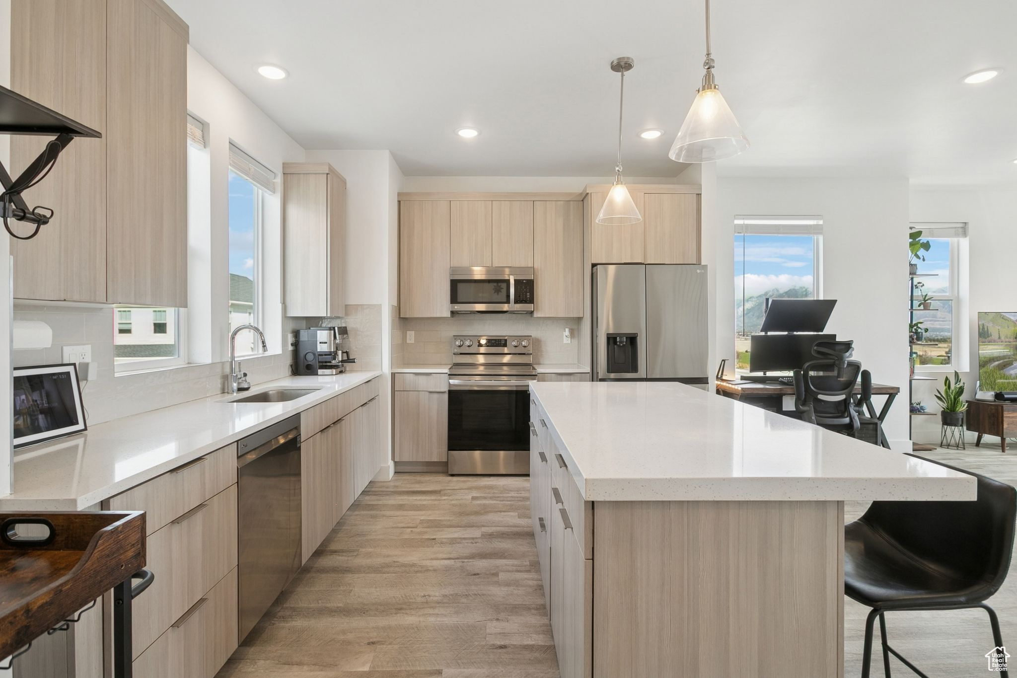 DAYBREAK VILLAGE 8 PLAT 9 - Residential