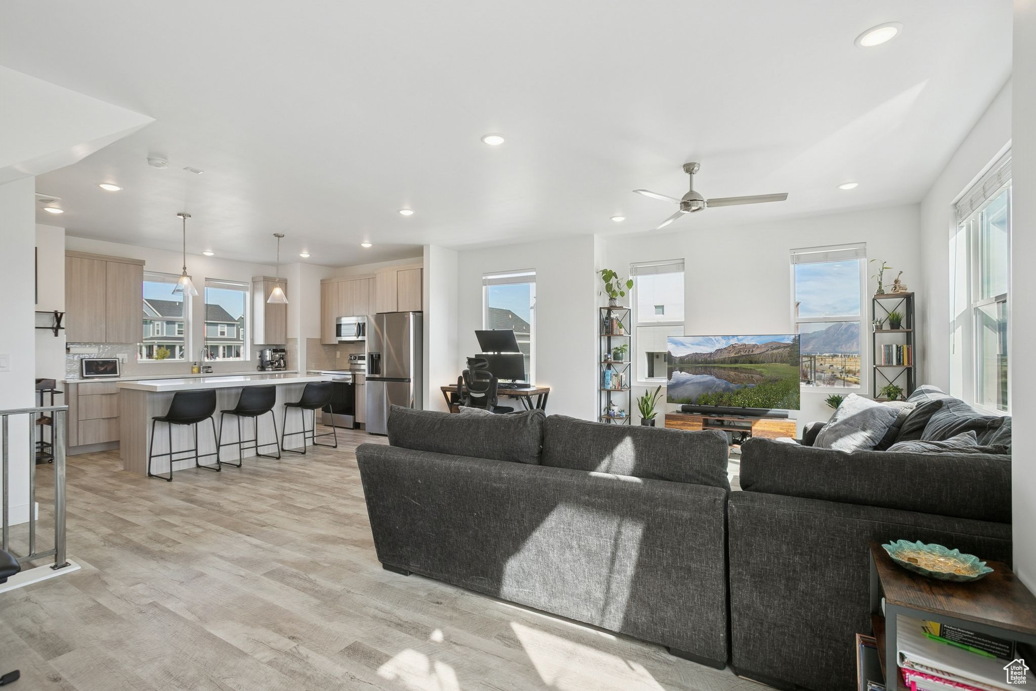 DAYBREAK VILLAGE 8 PLAT 9 - Residential