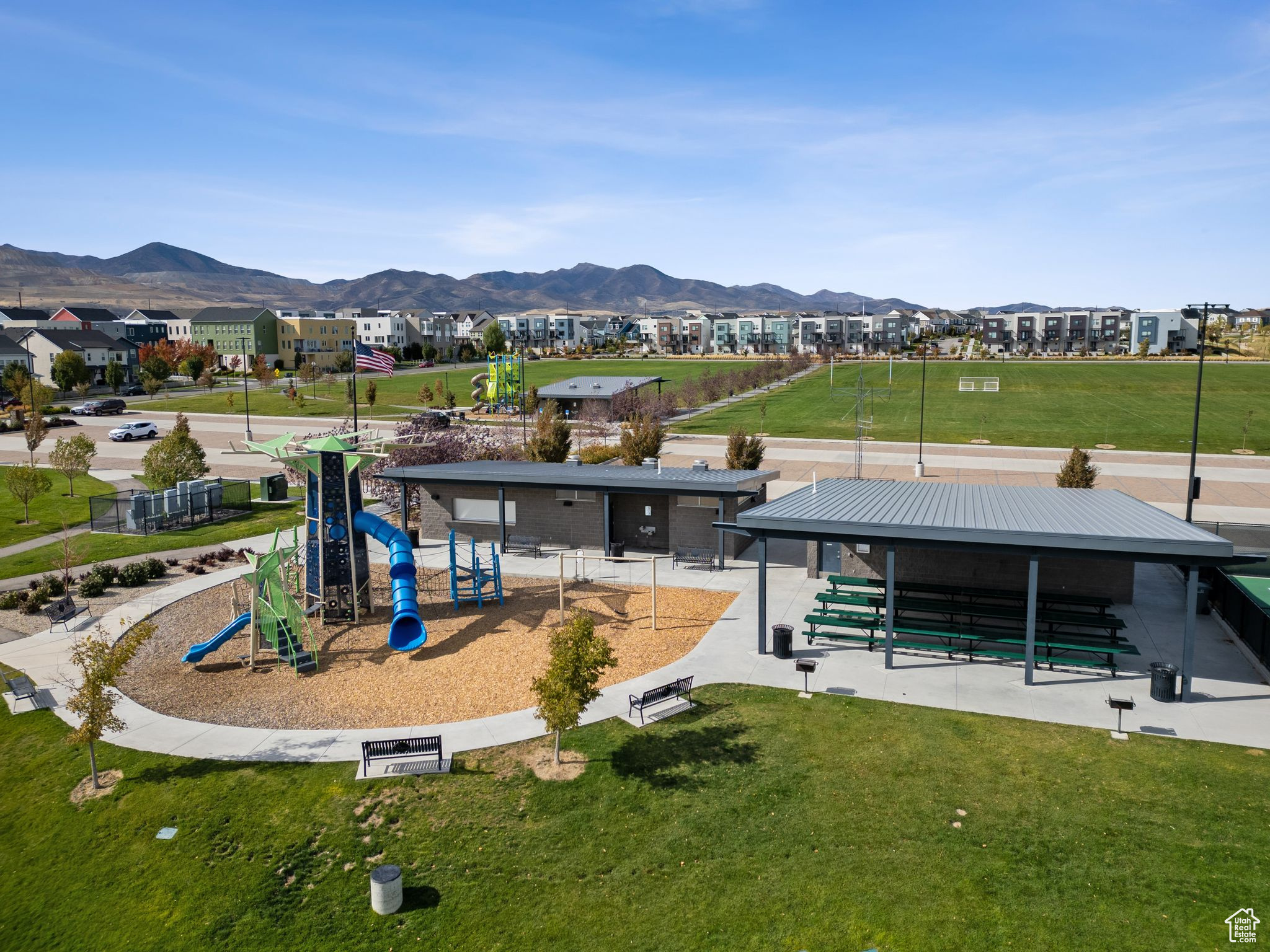 DAYBREAK VILLAGE 8 PLAT 9 - Residential