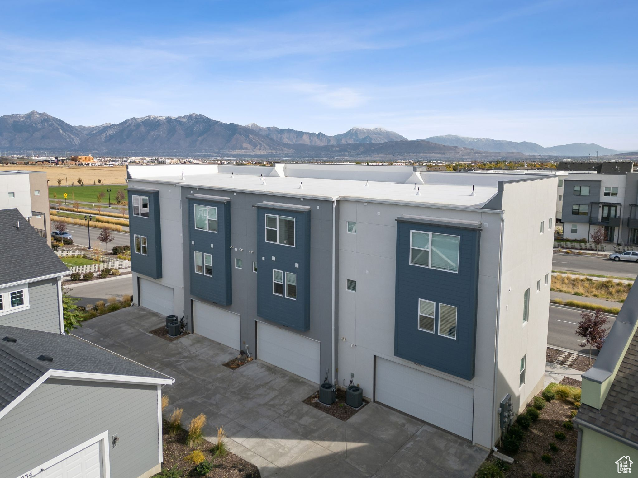 DAYBREAK VILLAGE 8 PLAT 9 - Residential