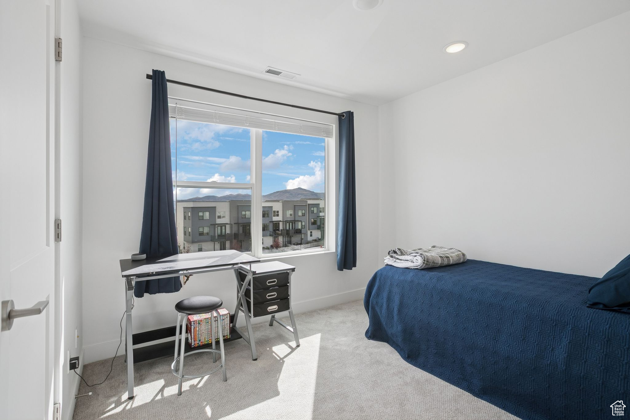 DAYBREAK VILLAGE 8 PLAT 9 - Residential