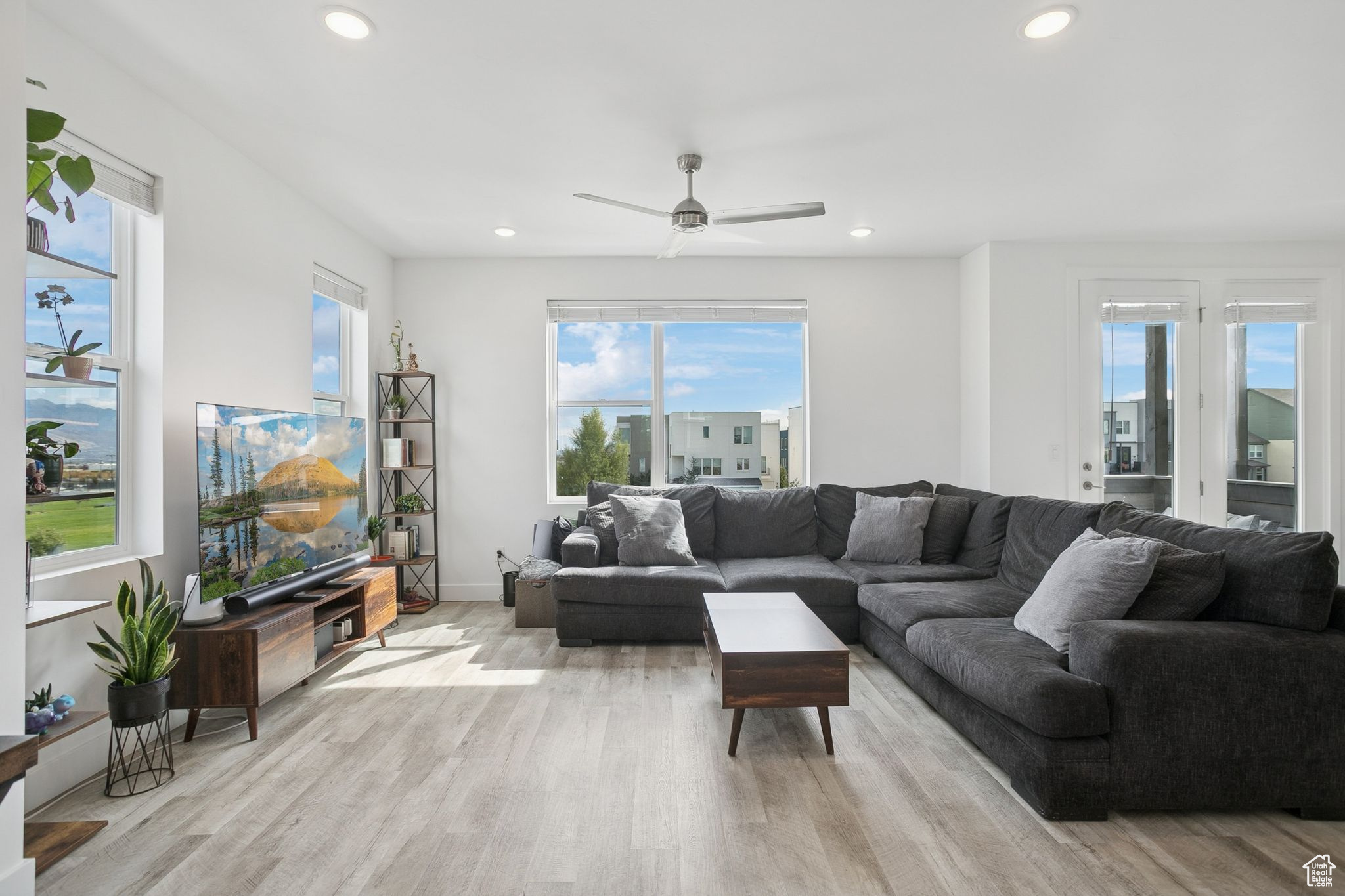 DAYBREAK VILLAGE 8 PLAT 9 - Residential