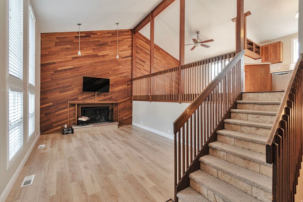 Photo of 1764 E RONDELLE CIR, Sandy, UT 84093 (MLS # 2153082)