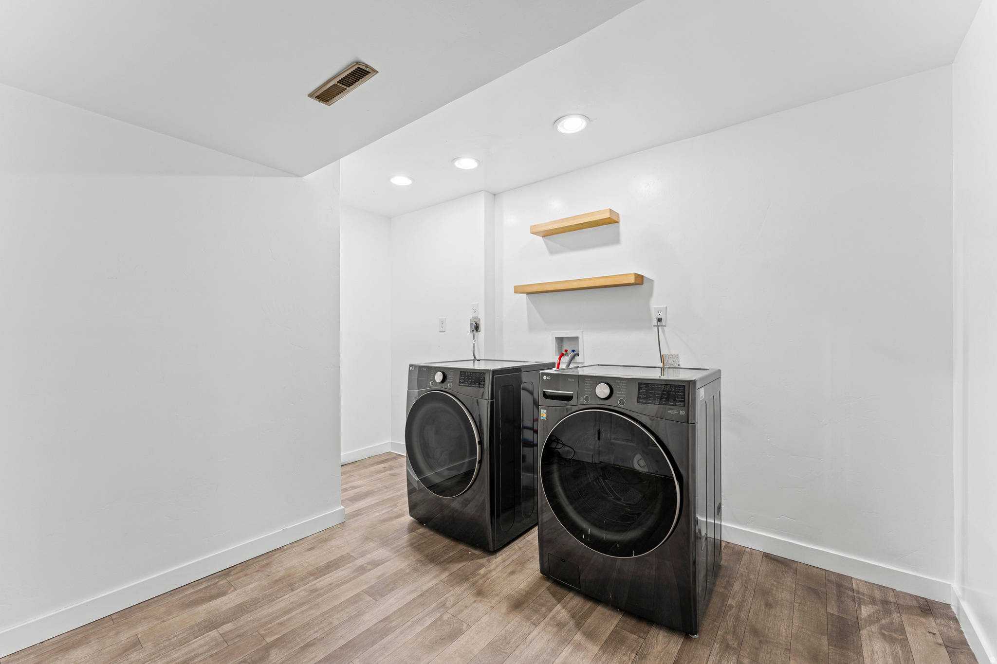 EASTRIDGE #4 - Residential