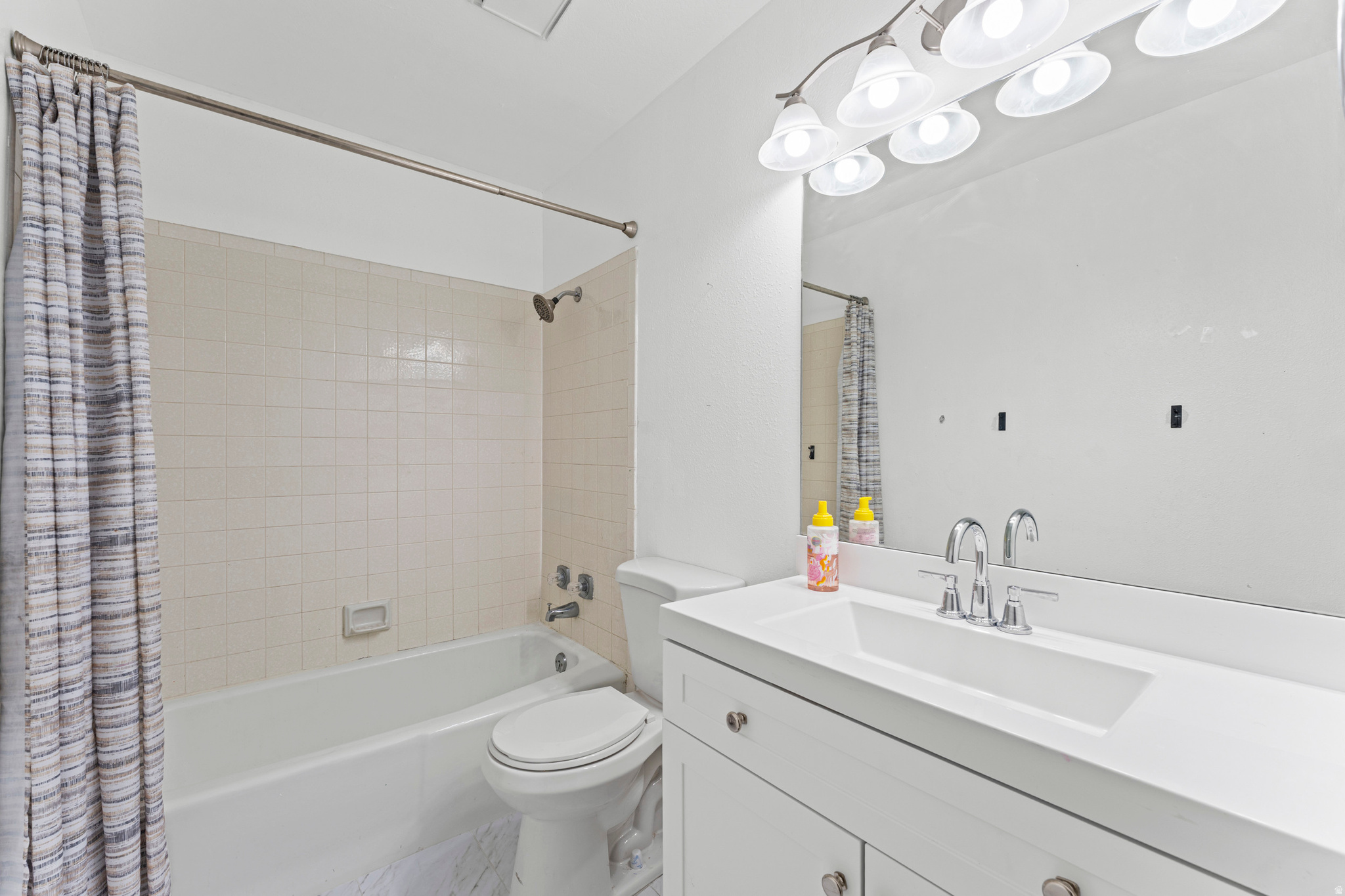 EASTRIDGE #4 - Residential