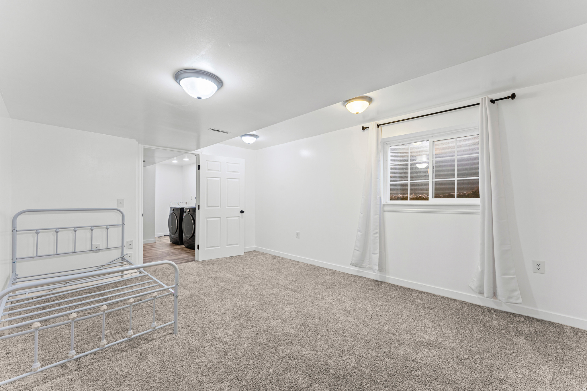 EASTRIDGE #4 - Residential