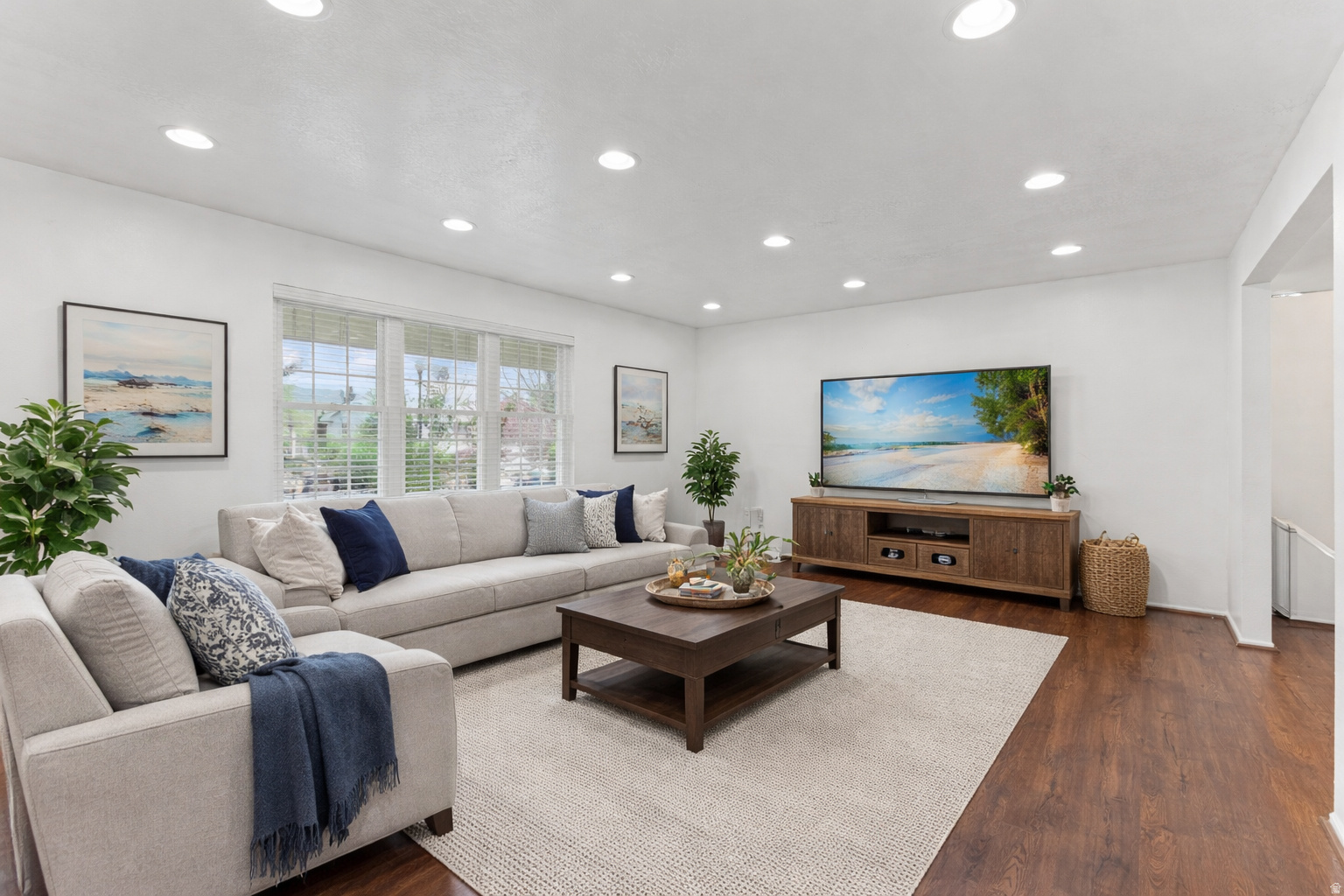 EASTRIDGE #4 - Residential