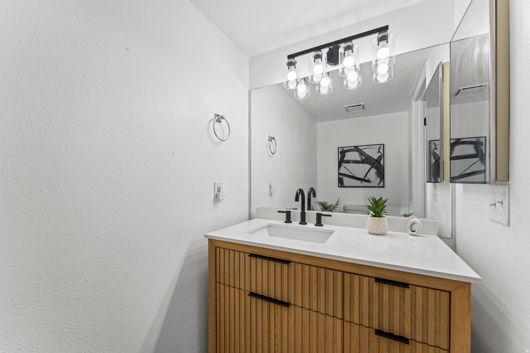 EASTRIDGE #4 - Residential