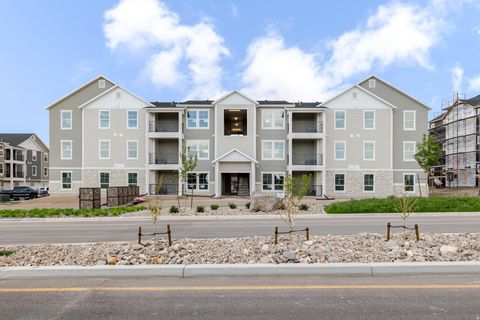 Condo For Sale - 6668 W Twin Rocks Ln #B202<br/> Herriman, UT 84096