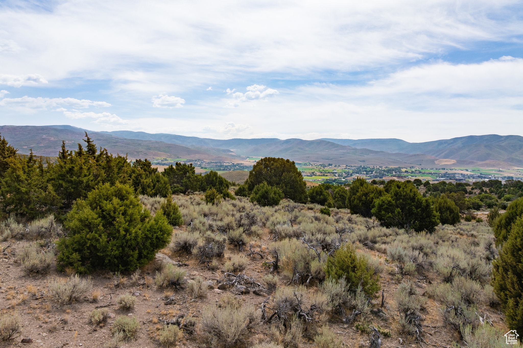 RED LEDGES - Land