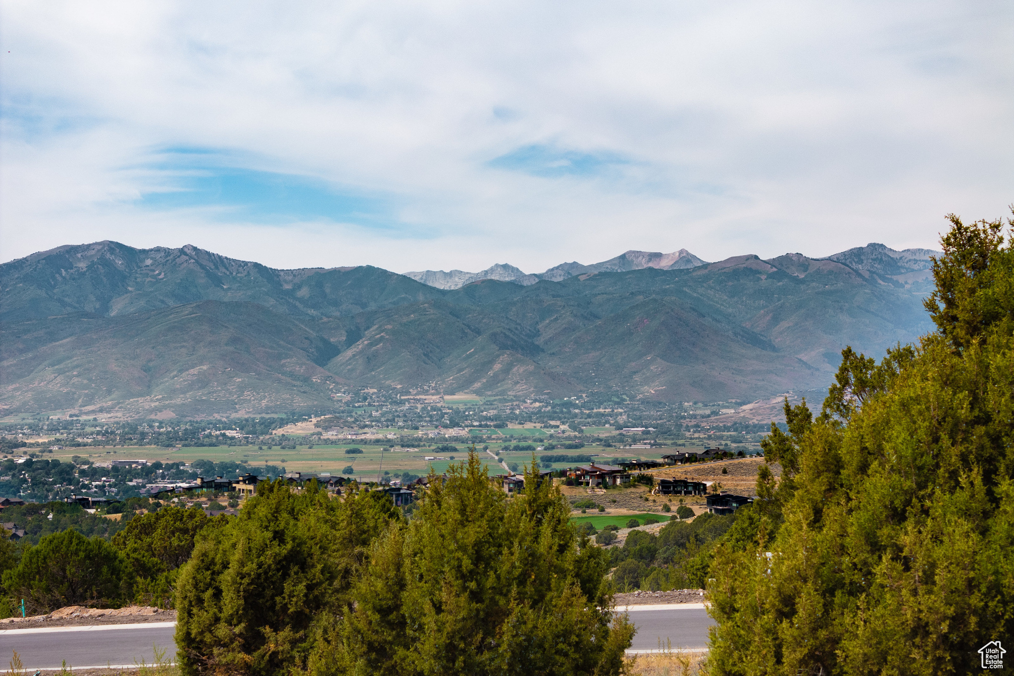 RED LEDGES - Land