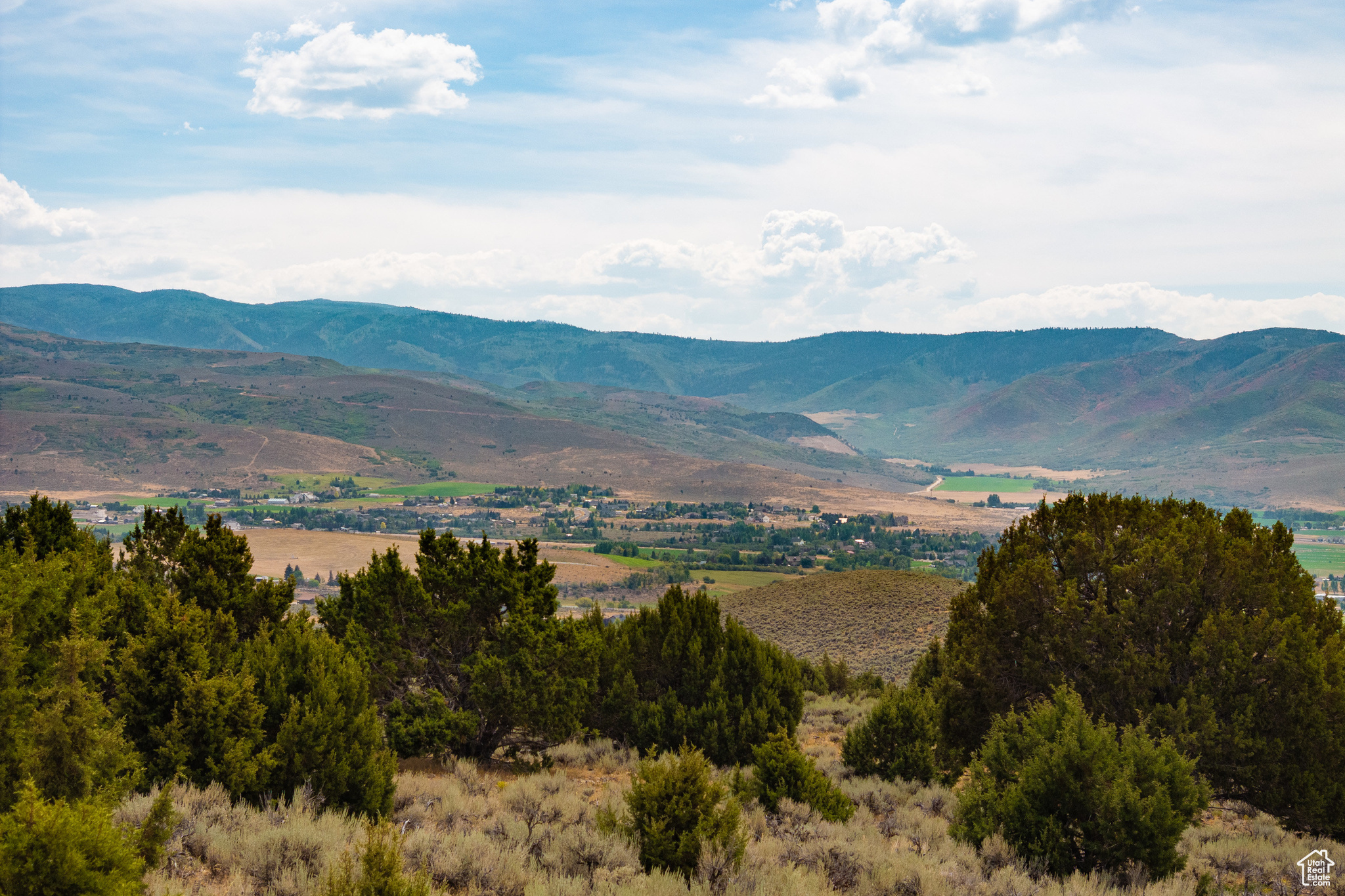 RED LEDGES - Land