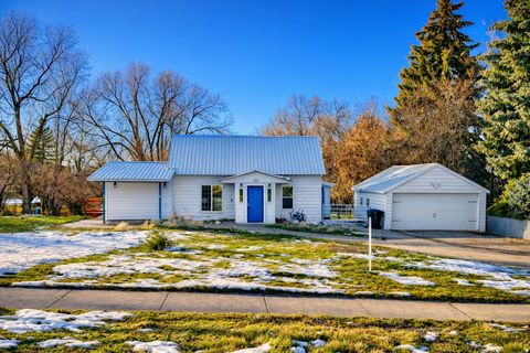 Photo of 295 S MAIN ST, Providence, UT 84332 (MLS # 2147908)