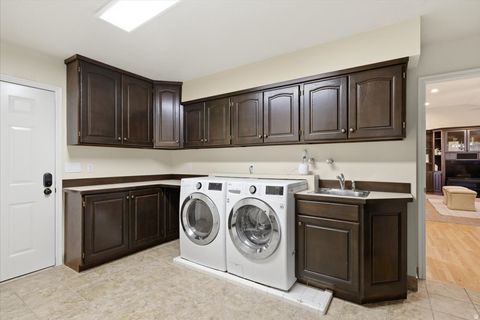 Tiny photo for 8228 S SET POINT CIR E, Sandy, UT 84093 (MLS # 2156429)