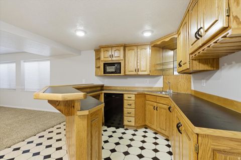 Tiny photo for 8228 S SET POINT CIR E, Sandy, UT 84093 (MLS # 2156429)