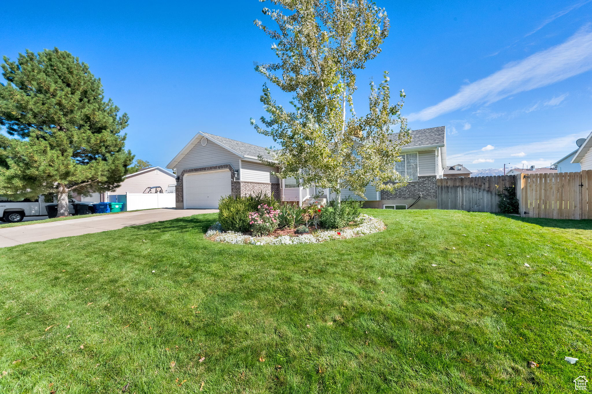 OAKCREST ESTATES - Residential