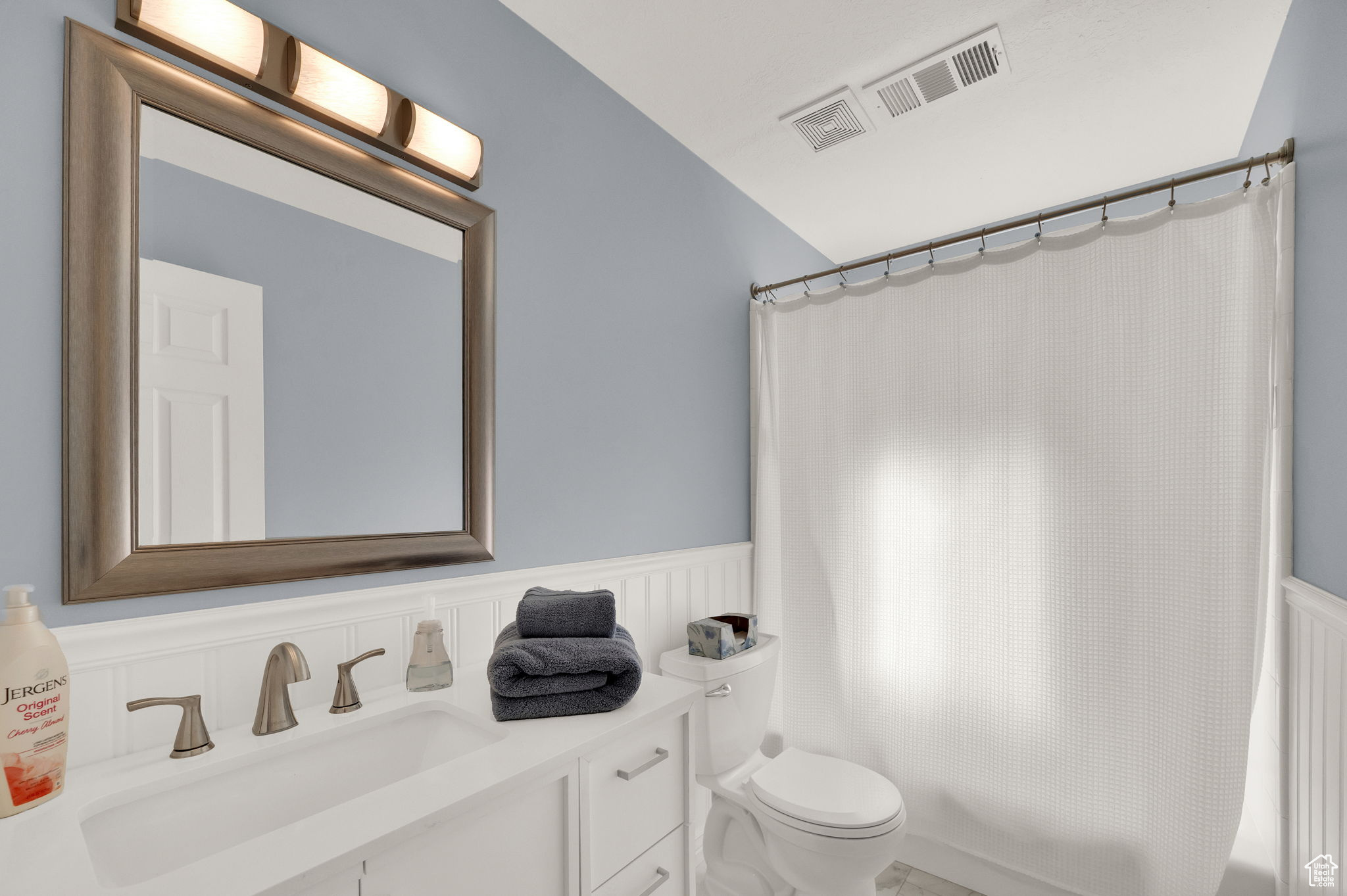 OAKCREST ESTATES - Residential