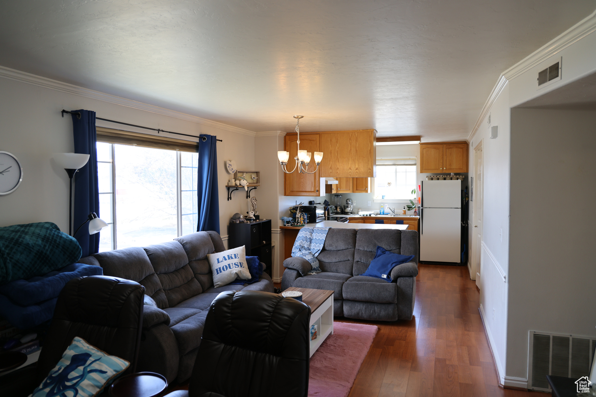 TIMES SQUARE CONDO - Residential