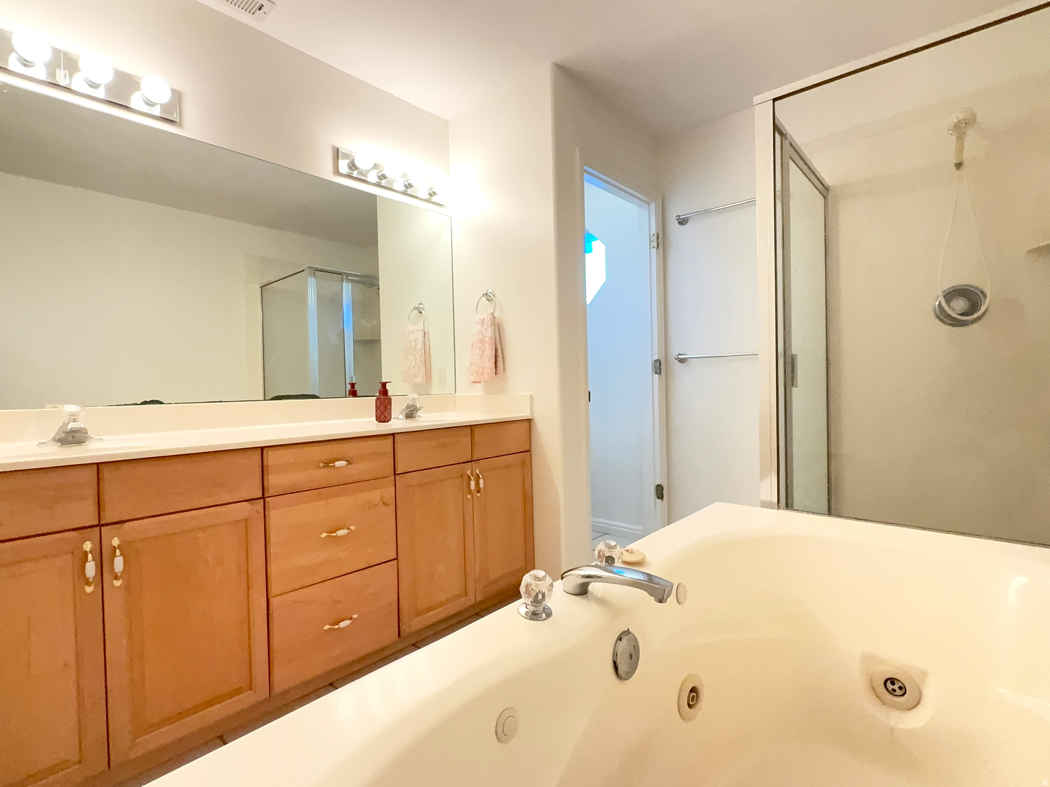 SEALS ORCHARDS ESTATES - Residential