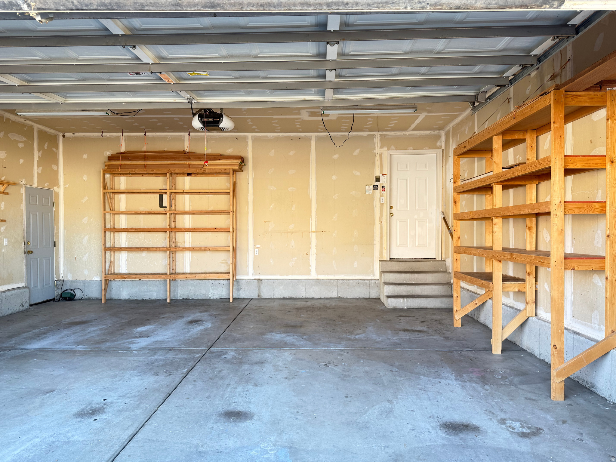 SEALS ORCHARDS ESTATES - Residential