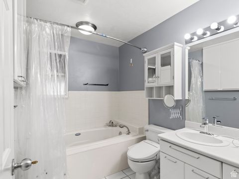 Tiny photo for 718 E 200 S, Bountiful, UT 84010 (MLS # 2117982)
