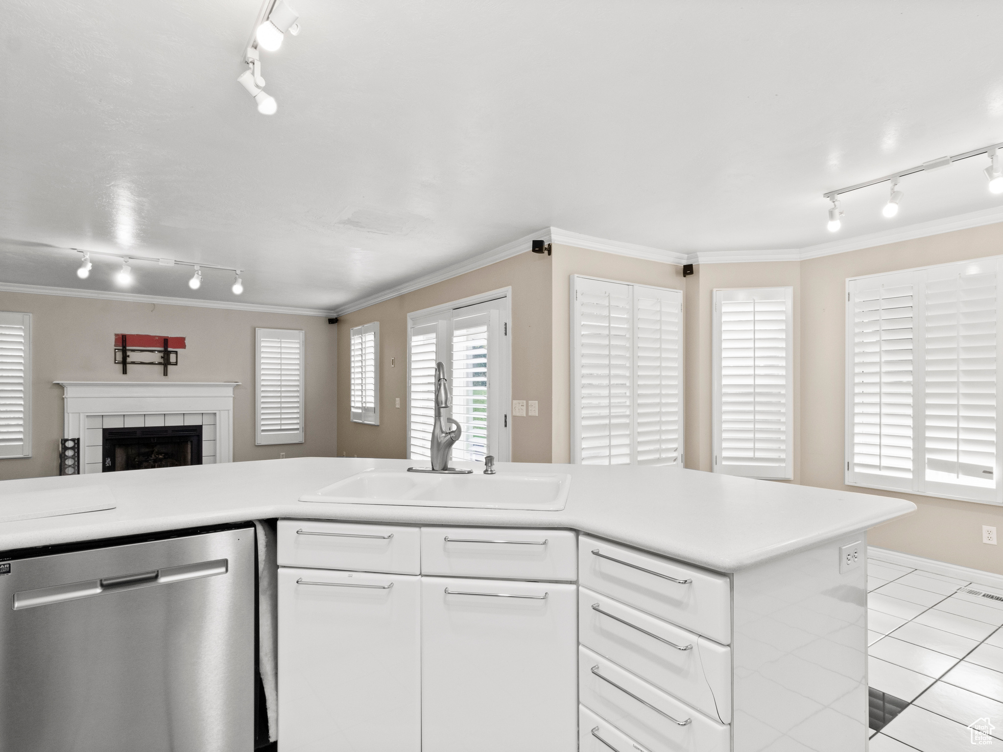 HOLMES ESTATES - Residential