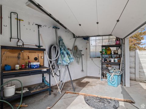 Tiny photo for 718 E 200 S, Bountiful, UT 84010 (MLS # 2117982)
