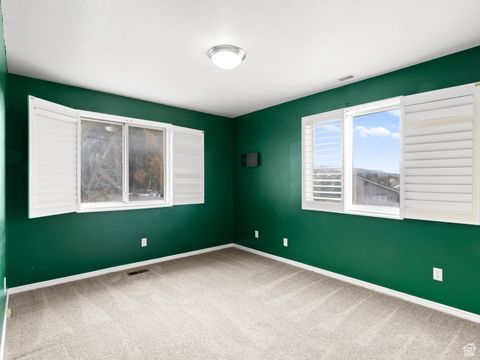 Tiny photo for 718 E 200 S, Bountiful, UT 84010 (MLS # 2117982)