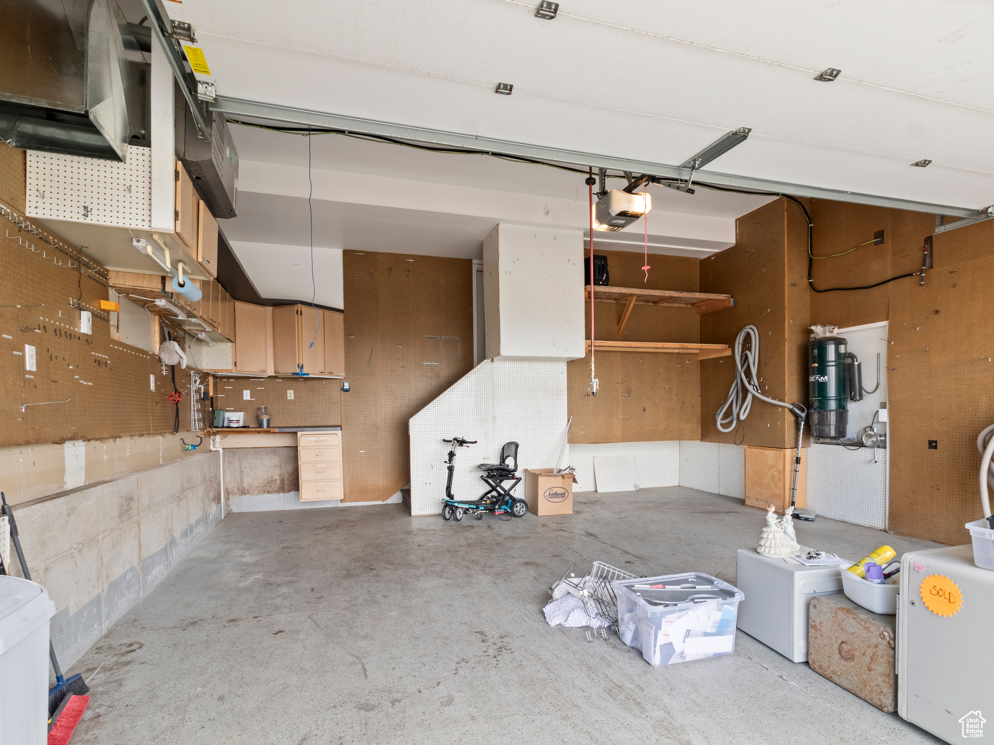 HOLMES ESTATES - Residential