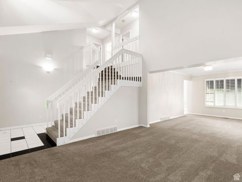Tiny photo for 718 E 200 S, Bountiful, UT 84010 (MLS # 2117982)