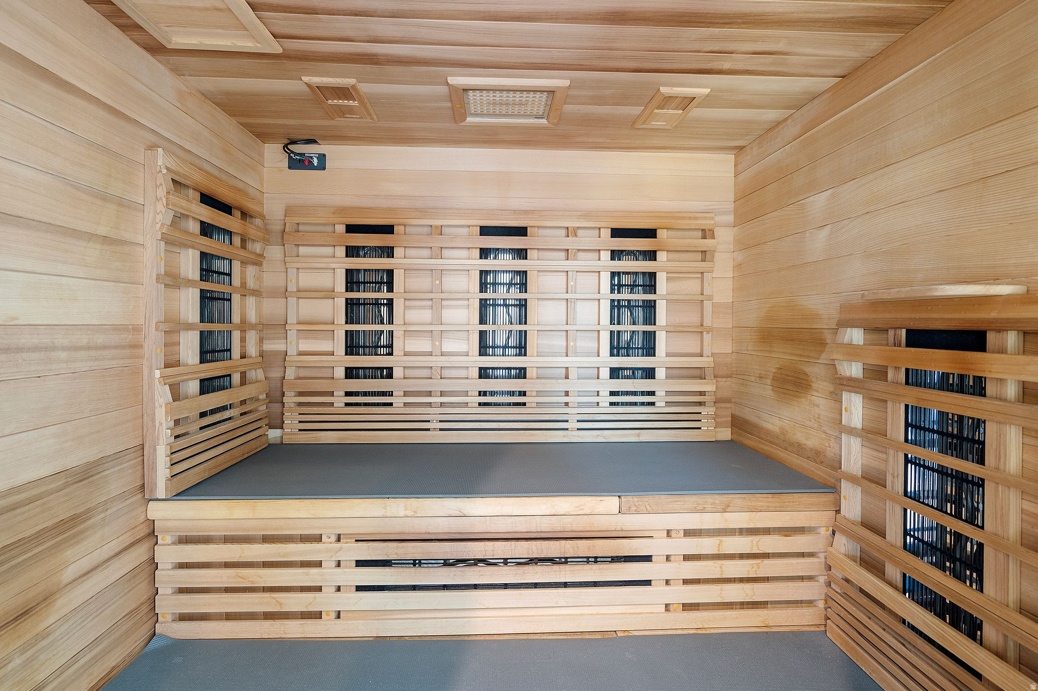 OLD FARM ESTATES - Residential