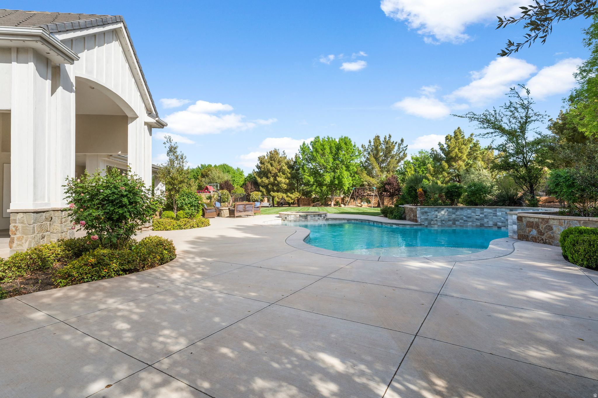 OLD FARM ESTATES - Residential