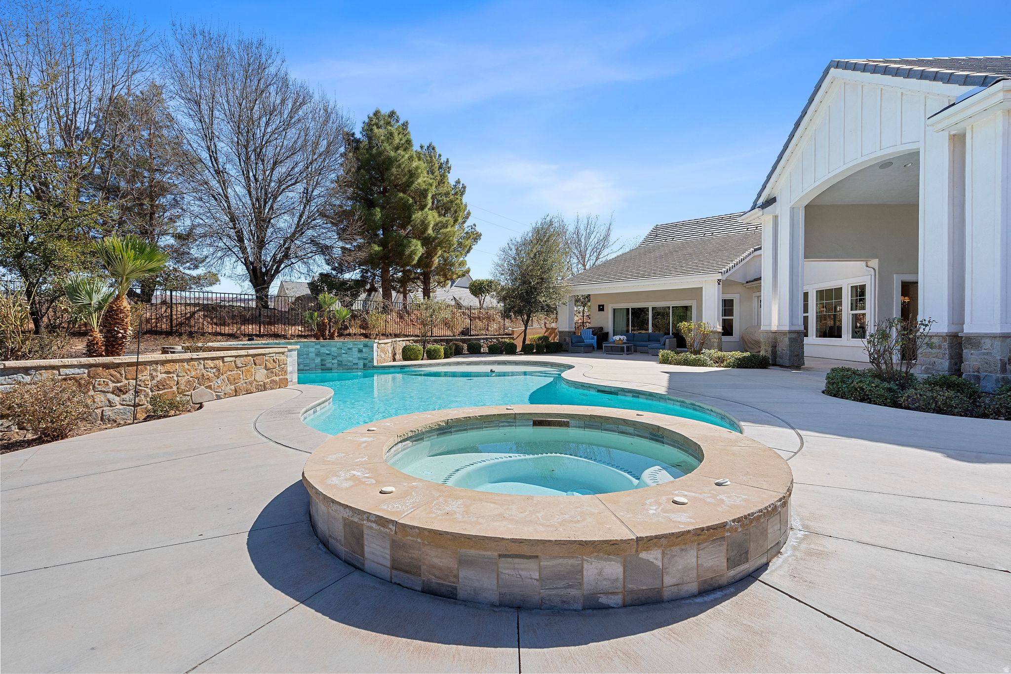 OLD FARM ESTATES - Residential