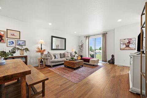 Tiny photo for 504 E ALICE WAY, Layton, UT 84041 (MLS # 2145012)