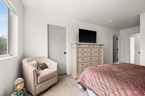 Tiny photo for 504 E ALICE WAY, Layton, UT 84041 (MLS # 2145012)