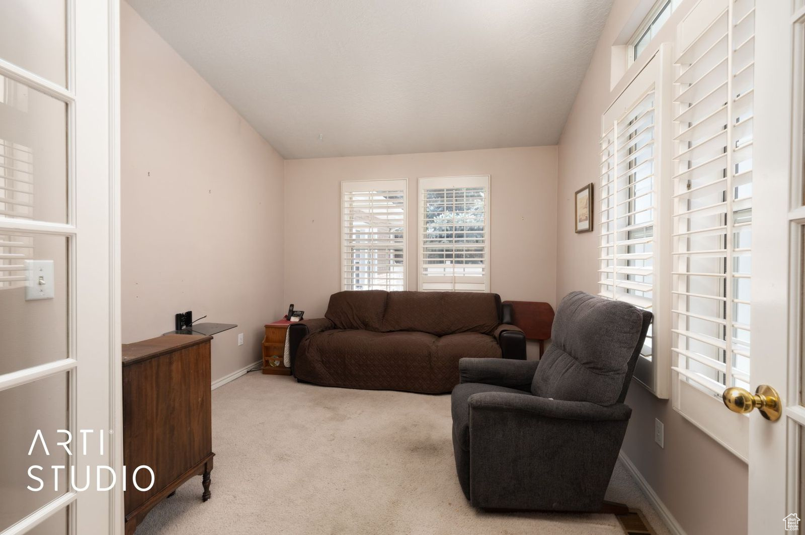 COUNTRY CORNER CONDO - Residential