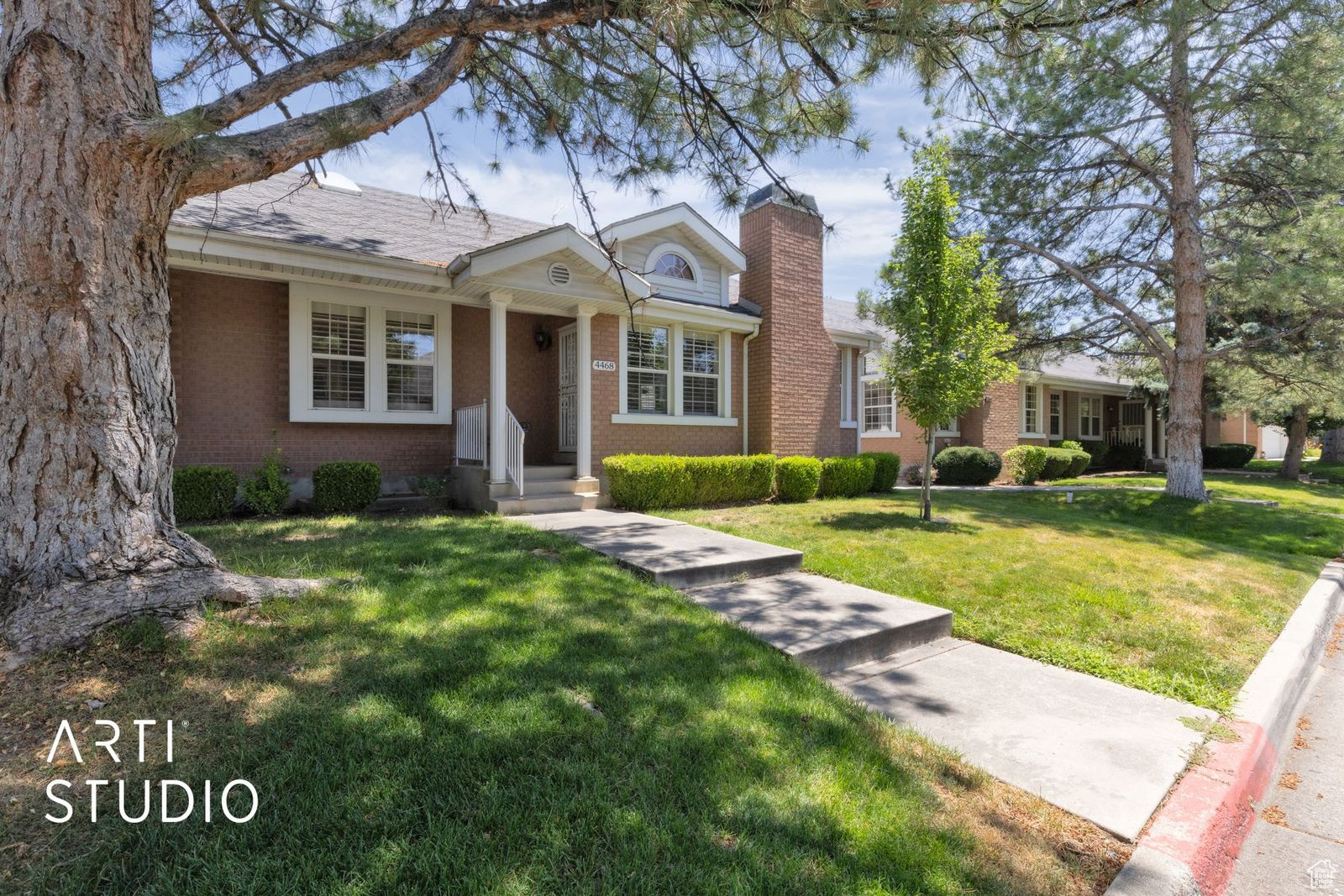 COUNTRY CORNER CONDO - Residential