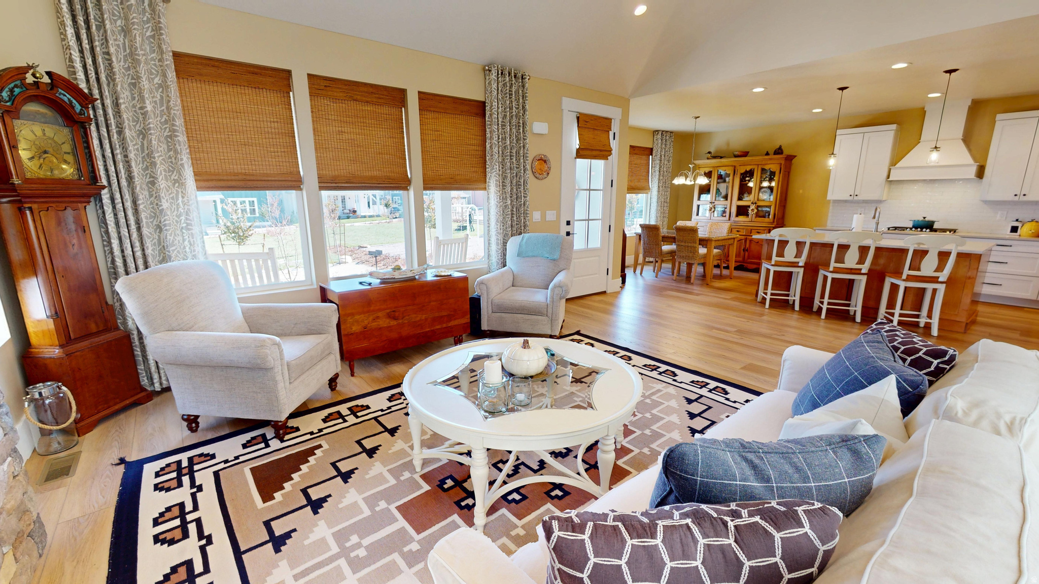 DAYBREAK - Residential