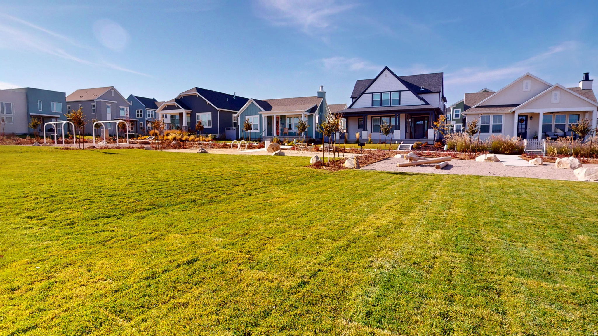 DAYBREAK - Residential